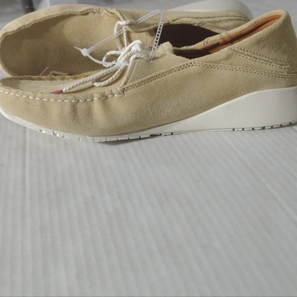 OluKai Ka'a Driver Golden Sand Men's Suede Loafers‎ Size 10.5